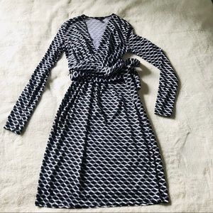 Pattern V neck Dress with Tie